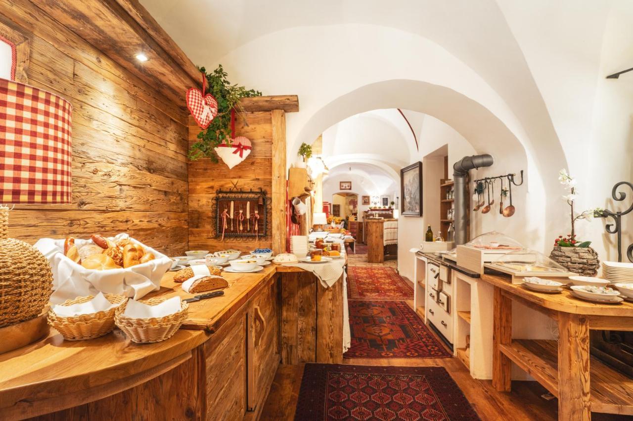 Hotel Gasthof Lamm Matrei am Brenner Esterno foto
